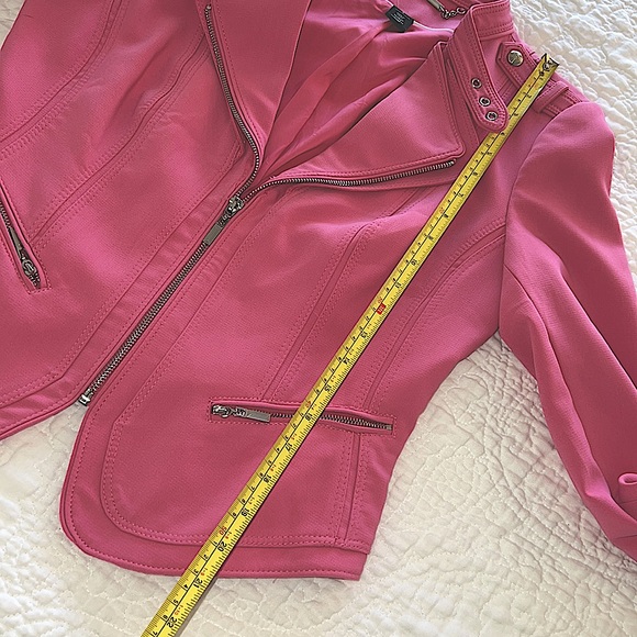 WHBM Moto style cropped jacket. Size 6 - Picture 10 of 11